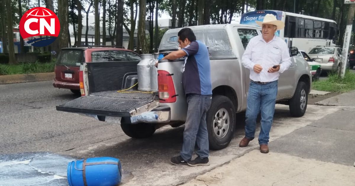 Más de 200 productores lecheros de Xico, Naolinco y Acajete exigen prioridad en la compra de leche ante Liconsa